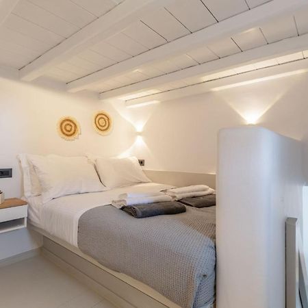 Ivi Mykonean Suites Ornos  Zewnętrze zdjęcie